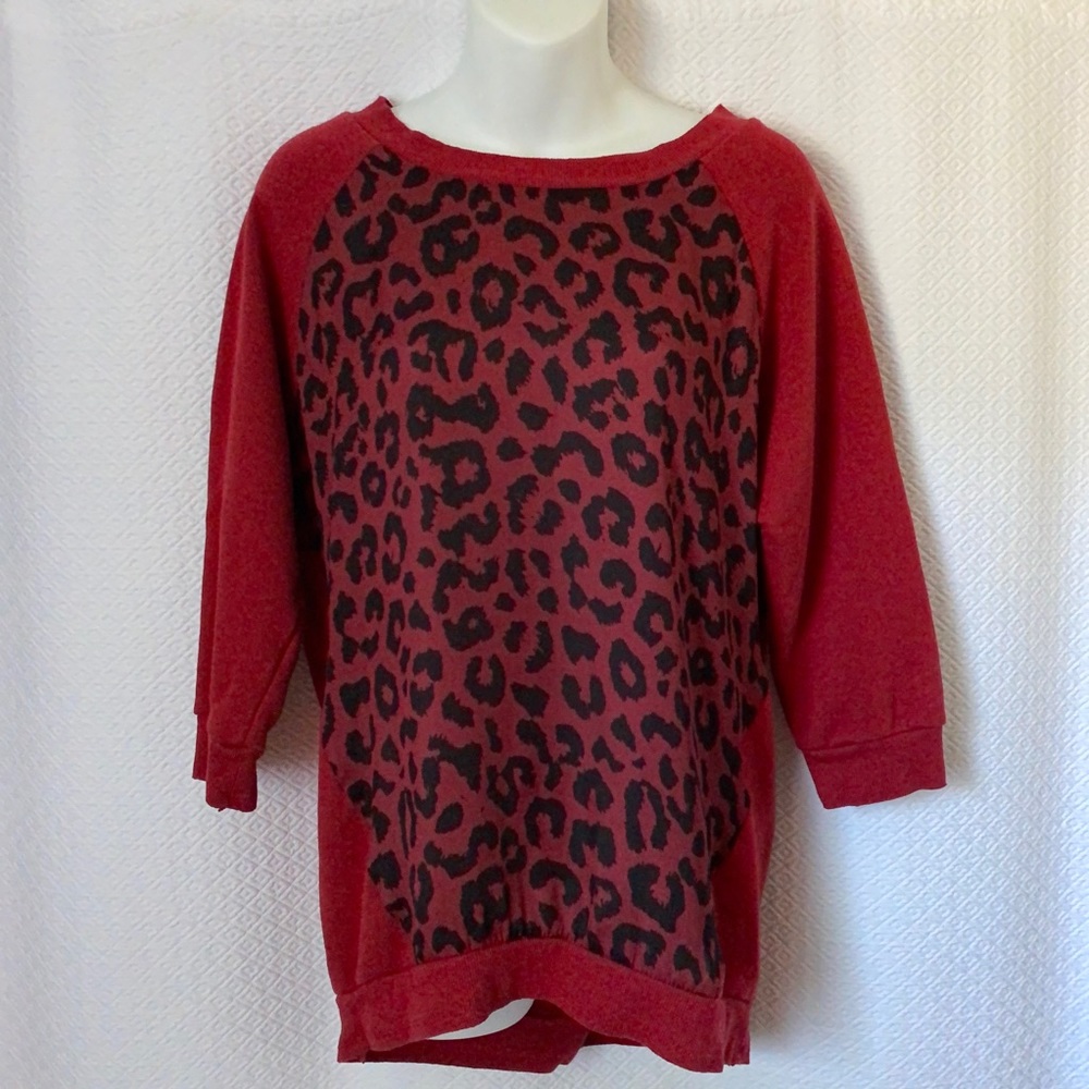 BONGO Red Leopard Sweatshirt Size M